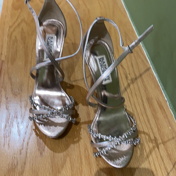 Heels - Picture 6 of 10